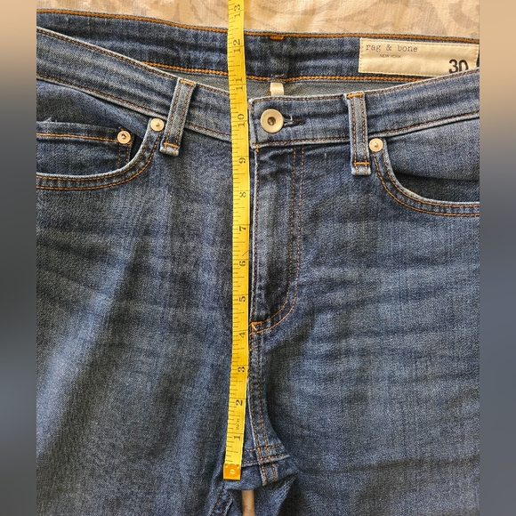 Cate Mid-Rise Jeans - Picture 10 of 12